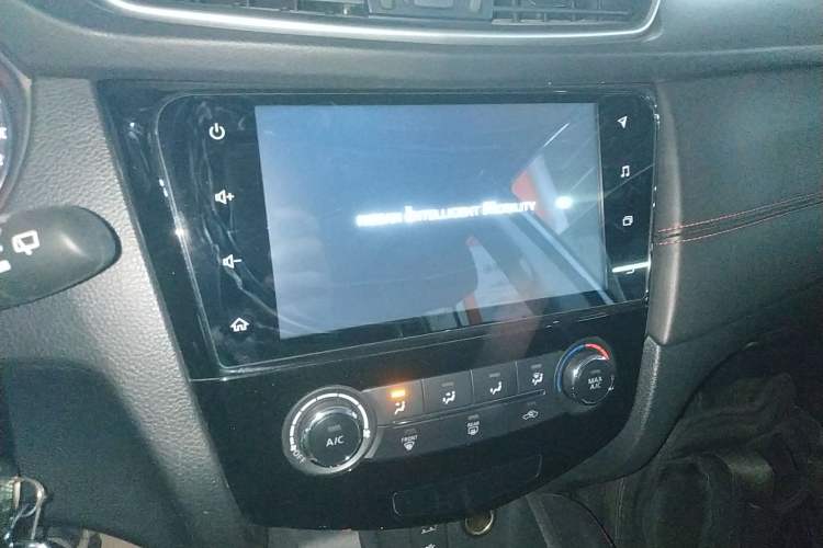 Used Nissan Qashqai 2021 2.0L CVT Smart Enjoyment Version Audio And AC Panel