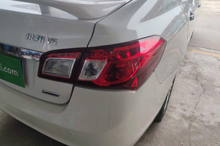 Used CHANGAN Alsvin V5 2012 1.5L Manual Sport Version China IV Standard