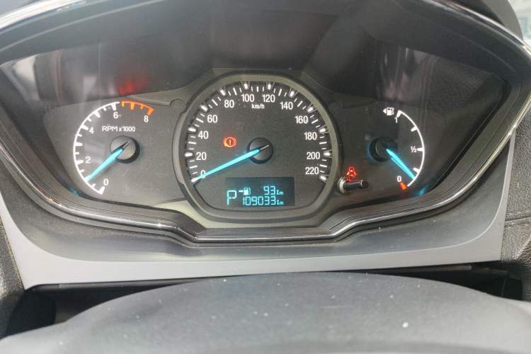 Used Ford Escort 2017 Happiness Edition 1.5L Automatic Fashion Version
