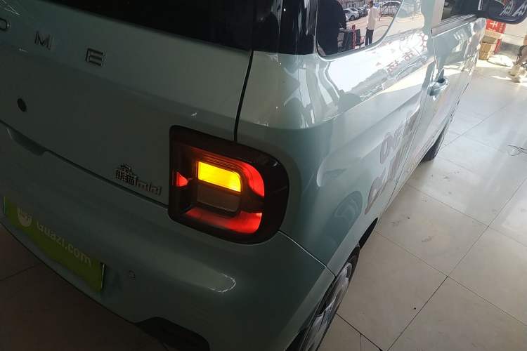 Used Geely Galaxy Panda 2024 Panda Mini 200km Endurance Bear
