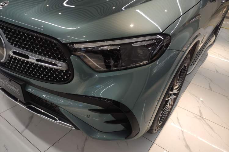 Used Mercedes-Benz GLC 2025 GLC 300 L 4MATIC Luxury Model 5 Seats