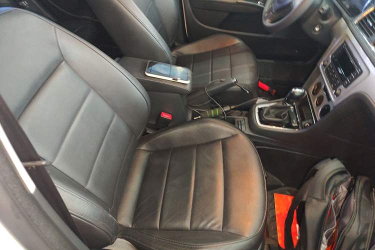 Used Volkswagen Gran Lavida 2013 1.4 TSI Automatic Comfort Model Right Front Seat