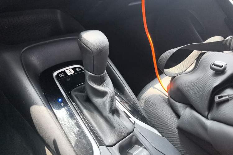 Used Toyota Corolla 2022 Dual-Motor 1.8L E-CVT Pioneer Edition
