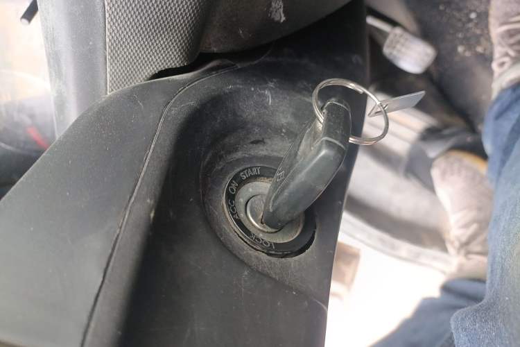 Used Wuling Rongguang S 2021 1.2L Base Model 5-Seater LSI Vehicle Key