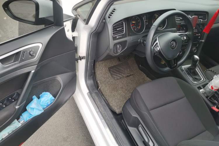 Used Volkswagen Golf 2020 200TSI DSG Comfortable and Ambitious Edition