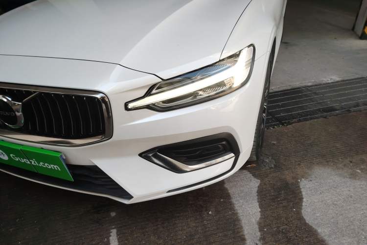 Used Volvo V60 2024 B5 Zhiyuan Luxury Edition