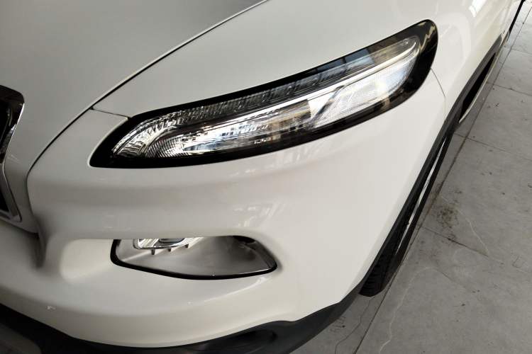 Used Jeep Cherokee 2017 2.0L Superior Edition