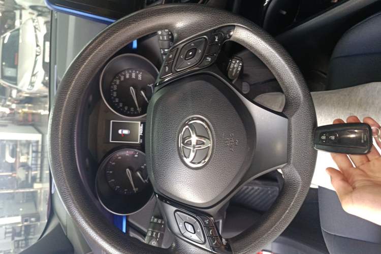 Used Toyota C-HR 2018 2.0L Leading Edition China V-standard