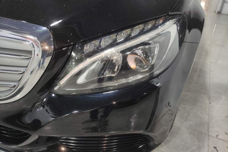 Used Mercedes-Benz C-Class 2015 Facelift C 200 L