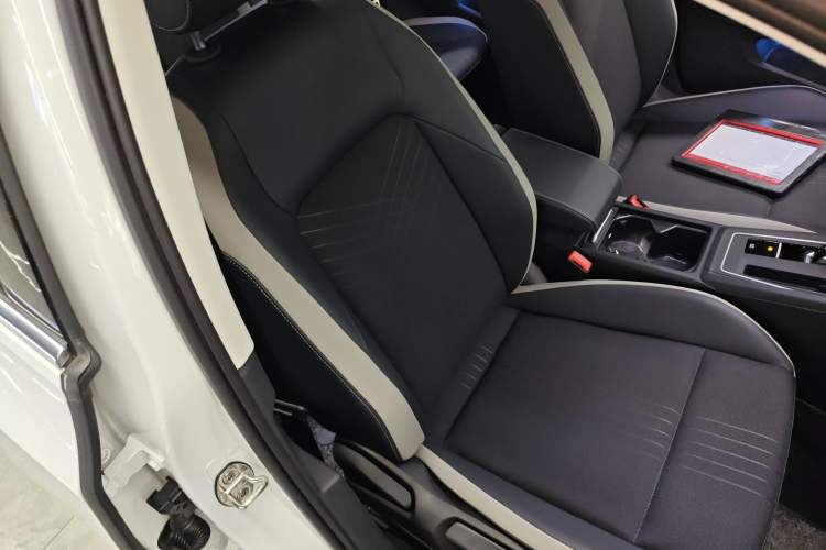 Used Volkswagen Golf 2023 Facelift 280TSI DSG Pro
