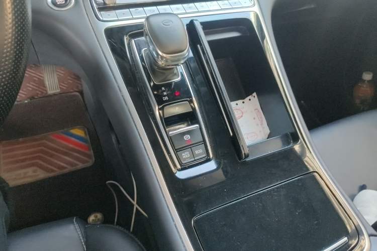 Used GAC Trumpchi M8 2023 Lingxiu Series 390T Deluxe Edition Gear Lever