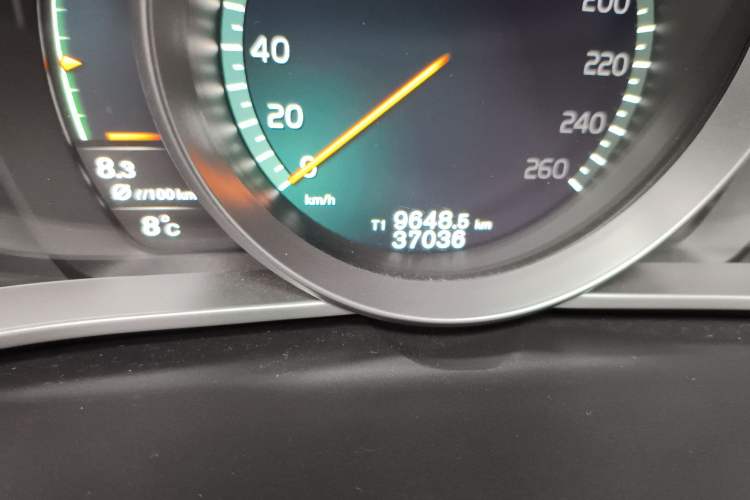 Used Volvo V40 2019 T3 Smart Luxury Edition