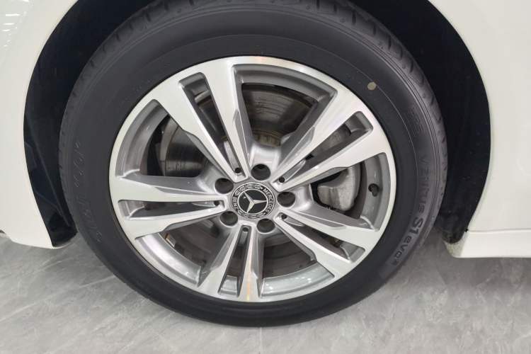 Used Mercedes-Benz C-Class 2018 C 200 L Sport Edition Left Front Wheel Hub