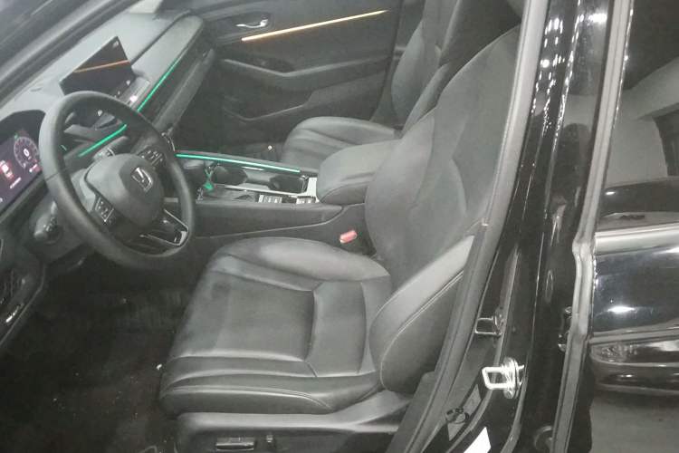 Used Honda Accord 2025 260TURBO Luxury Edition Left Front Seat