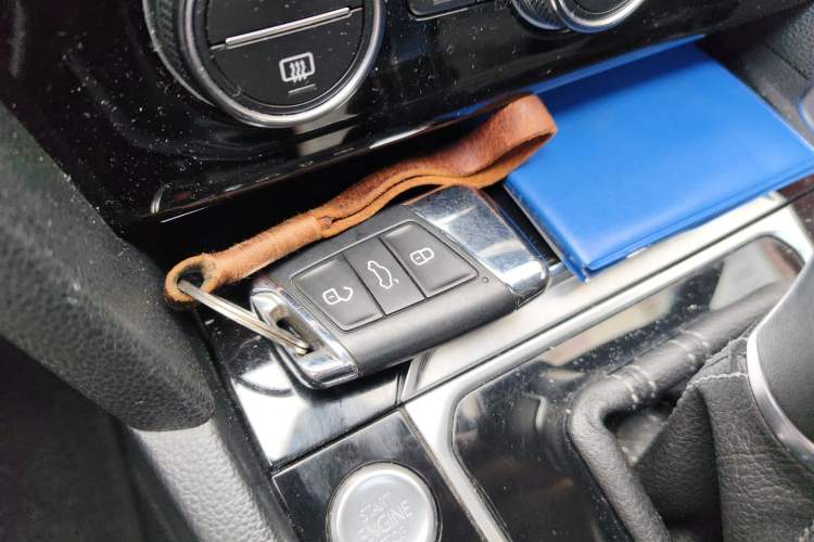 Used Volkswagen Variant 2016 380TSI Two-Wheel Drive R-Line Version
