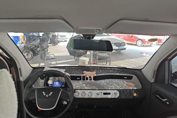 Used Wuling Hongguang MINIEV 2021 Macaron Premium Model – Lithium Iron Phosphate