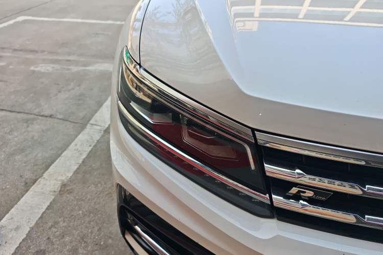 Used Volkswagen Tiguan L 2020 330TSI Automatic Two-Wheel Drive R-Line Flagship Version China VI Standard