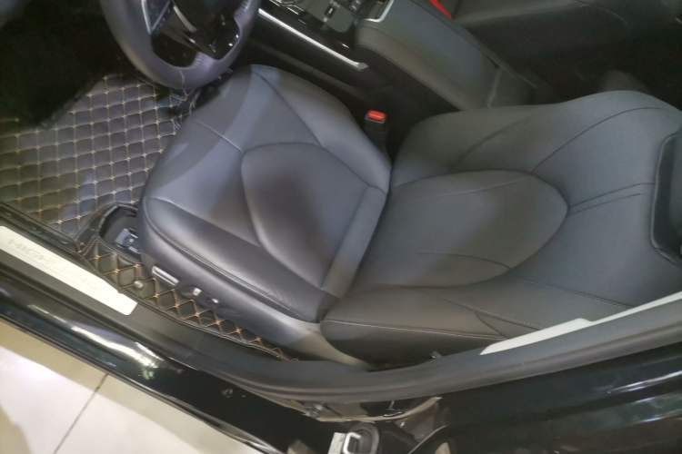 Used Toyota Highlander 2023 2.5L Smart Electric Hybrid Dual-Motor All-Wheel-Drive Luxury 7-Seater