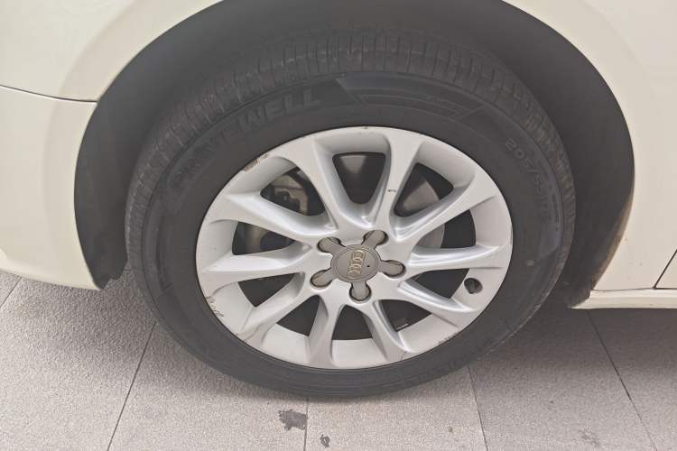 Used Audi A3 2014 Sportback 35 TFSI Automatic Style Edition Left Front Wheel Hub