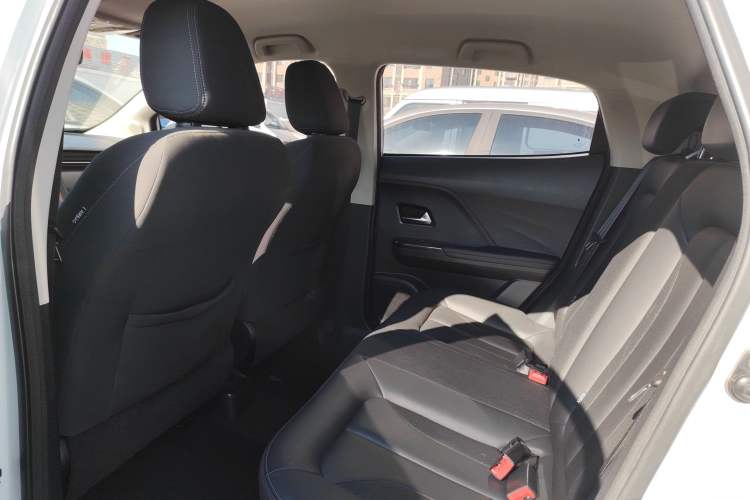 Used ORA iQ 2018 High-Range Version Smart Connectivity Model