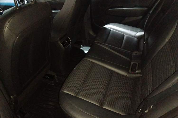 Used Hyundai Elantra (6th Generation / Lingdong) 2016 1.6L Automatic ZhiXuan · Luxury Version Interior 4