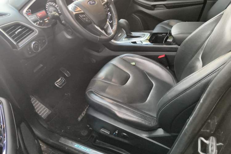 Used Ford Edge 2015 2.0T GTDi Four-Wheel Drive Prestige Model
