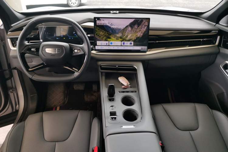 Used Geely Auto Emgrand X7 Sport 2026 Model 1.5TD Aspirational