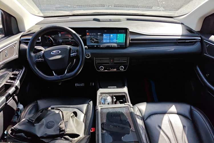 Used Ford Edge 2021 PLUS EcoBoost 245 Two-Wheel-Drive Titanium 7-Seater