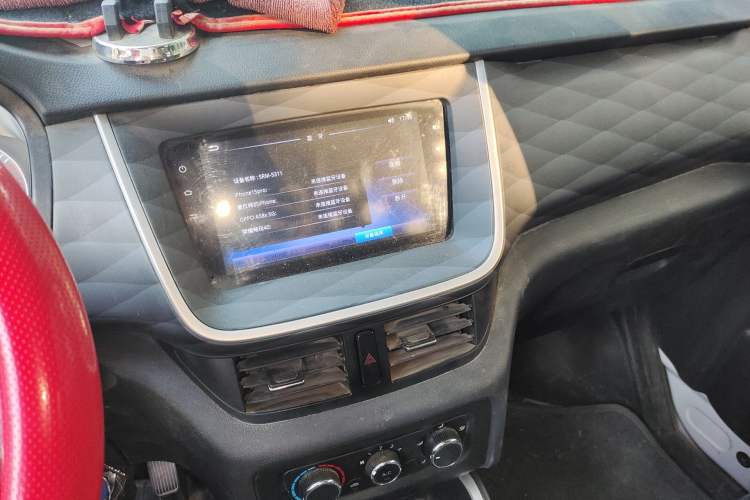 Used Jinbei Gold Hiace M Classic 2022 1.5L Travel Lion Passenger Van 6 Seats
