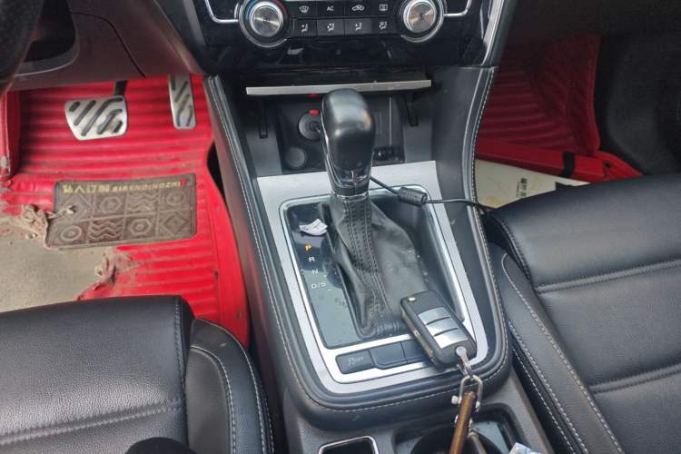 Used MG 6 2017 20T Automatic Luxury Smart Connect Version China V Standard