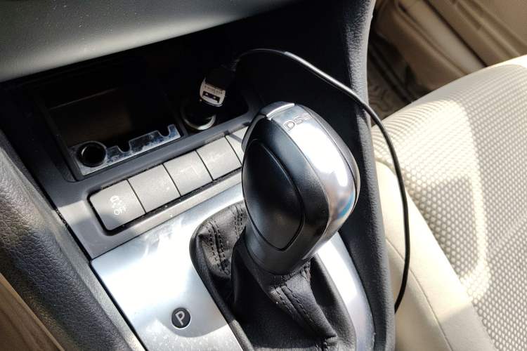 Used Volkswagen Golf 2012 1.4 TSI Automatic Comfort Edition Gear Lever