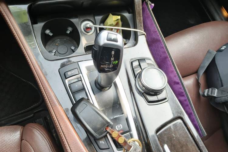 Used BMW 5 Series 2014 535Li Leading Model
