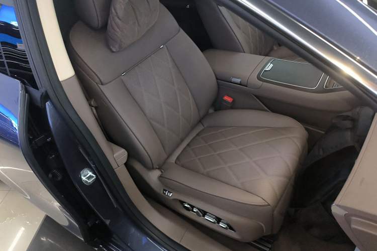 Used Hima S9T 2025 Model Range-Extended Ultra Long-Range Version Right Front Seat