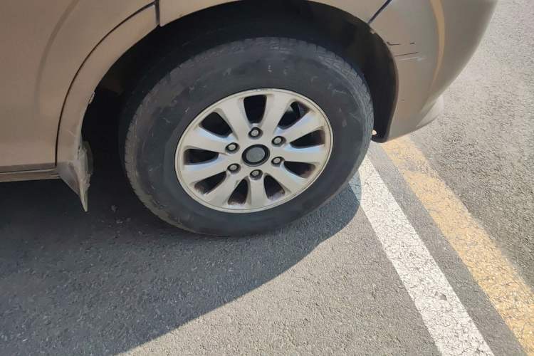 Used Foton MP-X E 2014 2.4L Wealth Express Comfort Version Basic Edition with 4G64