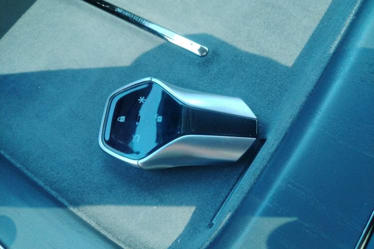 Used Hyptec HT 2023 670 Rear-Drive Ultra-High-Voltage NDA Version