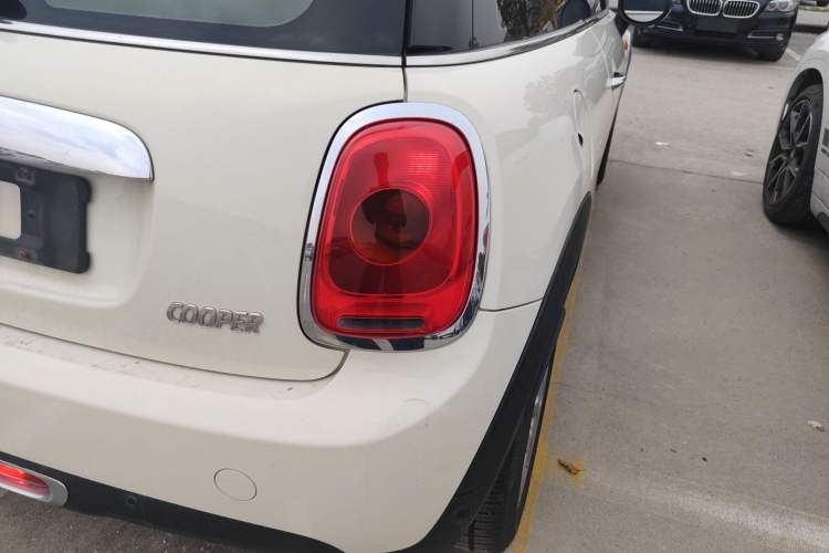 Used MINI 2014 1.5T COOPER Fun
