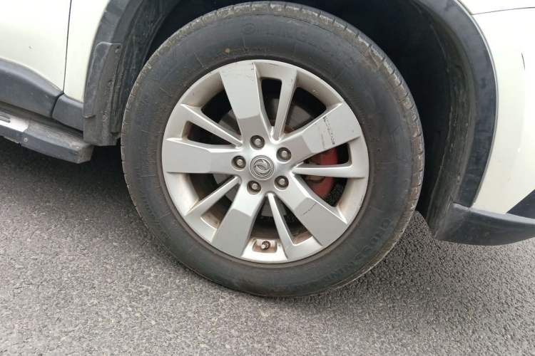 Used Dongfeng Fengdu MX6 2016 2.0L CVT 4x4 Dream Edition
