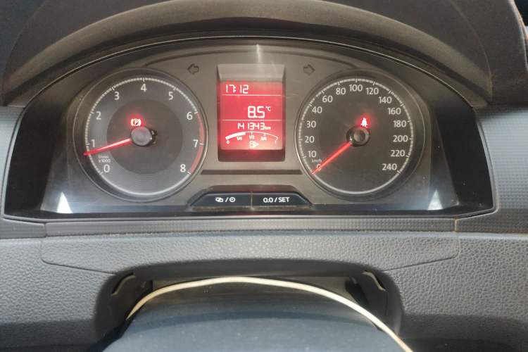 Used Volkswagen Santana 2016 1.6L Manual Fashion Edition
