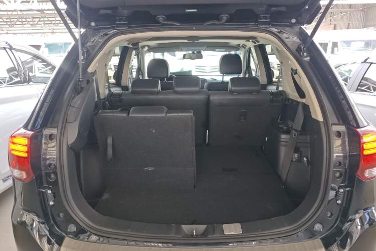 Used Mitsubishi Outlander 2021 2.4L 4x4 Zhi Xiang Edition 7 Seats