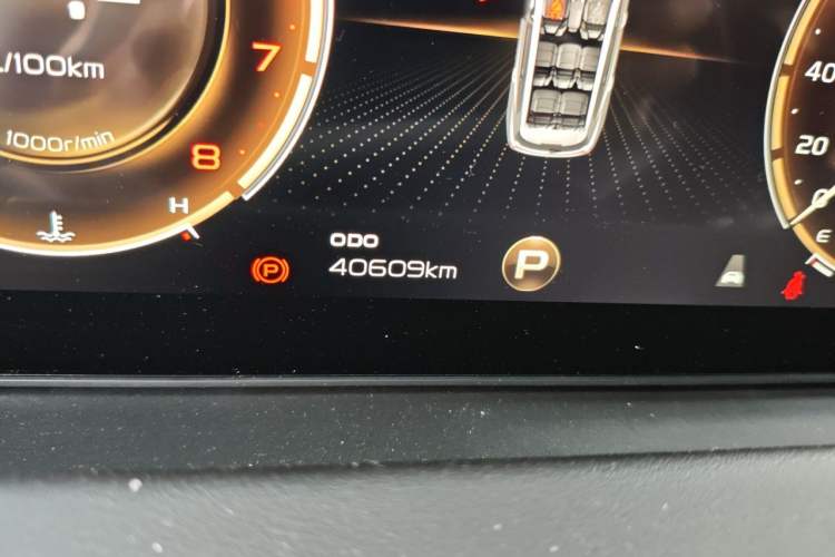 Used Geely Auto Haoyue 2020 1.8TD DCT Flagship 7-Seater Odometer Close Up