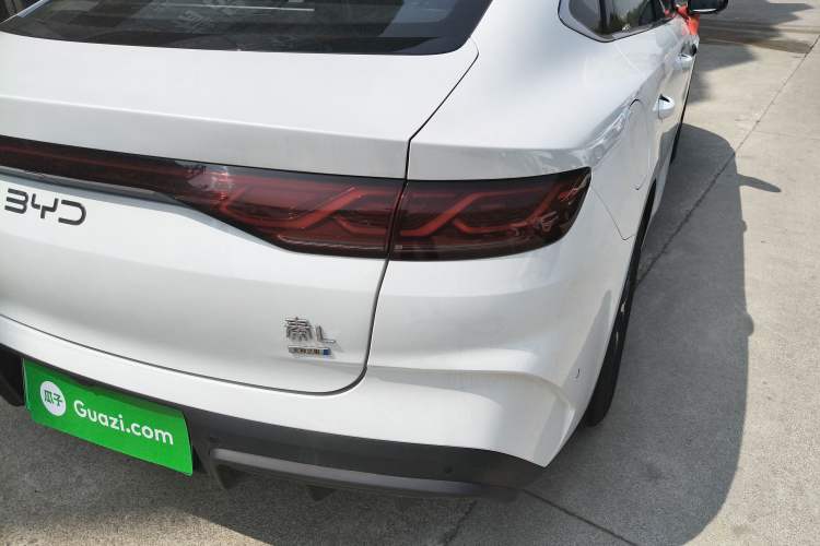 Used BYD Qin L 2025 DM-i Smart Drive 120KM Superior Model
