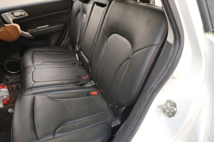 Used Haval H6 2016 Upgraded Model 1.5T Automatic Two-Wheel Drive Elite Version
