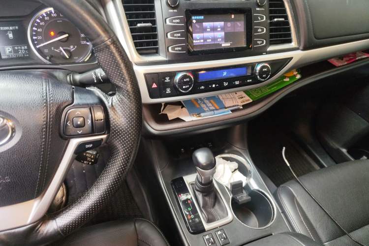 Used Toyota Highlander 2015 2.0T Four-Wheel Drive Luxury Edition 7-Seater
