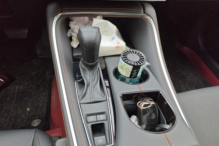 Used Toyota Avalon 2024 2.0L Luxury Edition
