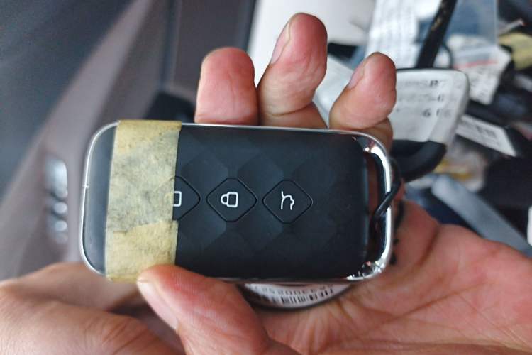 Used Wuling Xingguang 560 New Energy 2026 Model, Plug-in Hybrid, 125 km, Luxury Version Vehicle Key