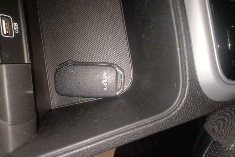 Used Kia kx1 Stonic 2021 1.4L CVT Fun Edition
