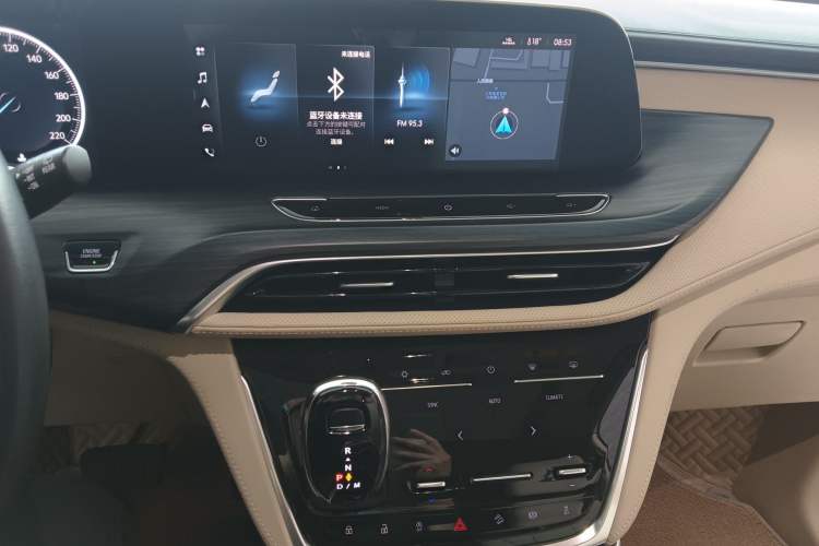 Used Buick GL8 2022 ES Landtrek 653T Luxury Edition
