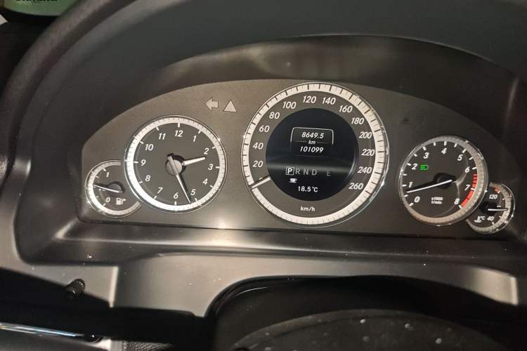 Used Mercedes-Benz E-Class 2012 E 200 CGI Coupe Odometer Close Up