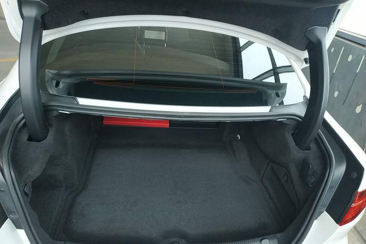 Used Jaguar XEL 2021 2.0T 250 PS S Progressive Elegance Edition
