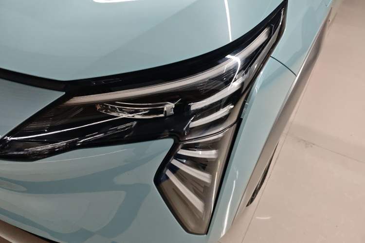 Used AION Y 2023 Younger